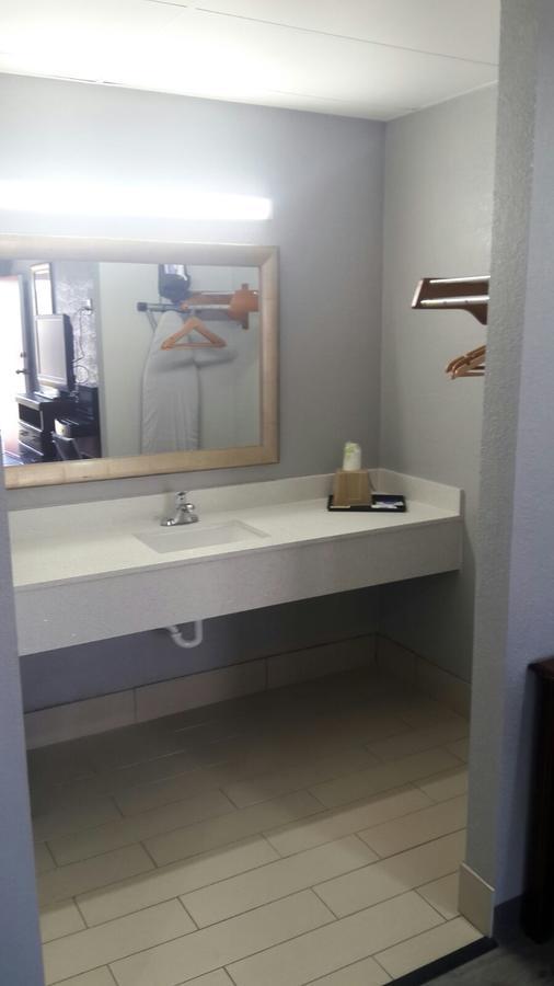 Paris Inn And Suites Экстерьер фото